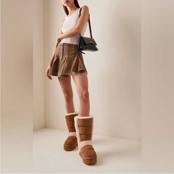 UGG CLASSIC CHILLAPEAK TALL CHESTNUT PLATFORM BOOTS US 7 / EU 38